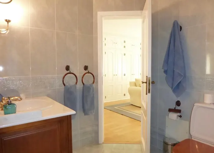 Downtown - Central - 6 Pax - Faro * Φάρο
